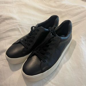 Women’s Black leather Vince sneakers
